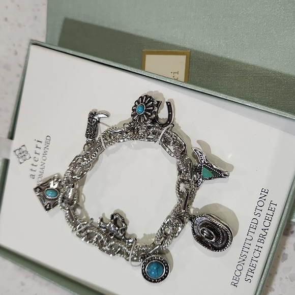 🔹️Atterri 🔹Western Silver Turquoise Reconstituted Stone Charm Stretch Bracelet - Picture 1 of 3